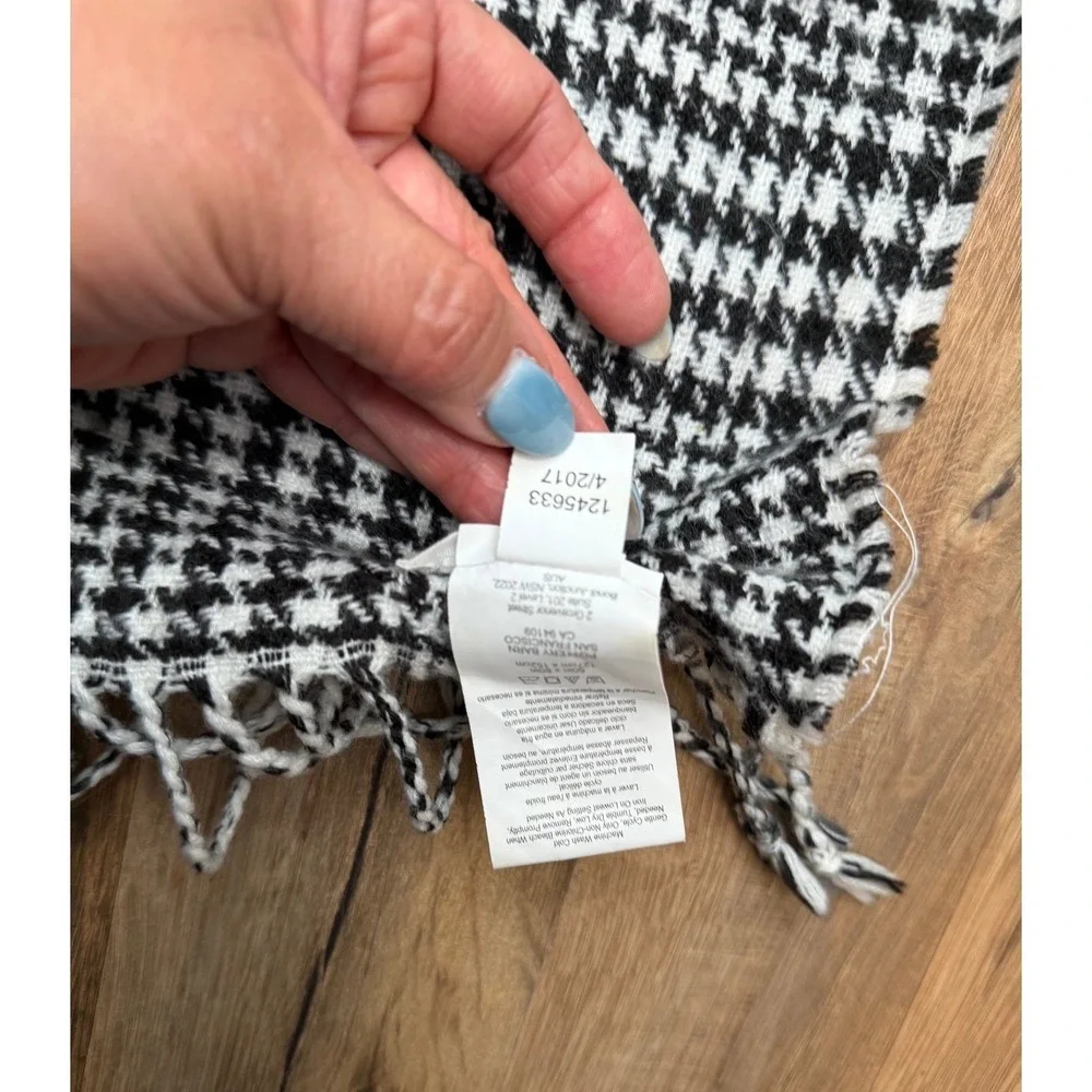Pottery Barn Reversible Plaid Throw Blanket Fringe Black White Tan 50x60